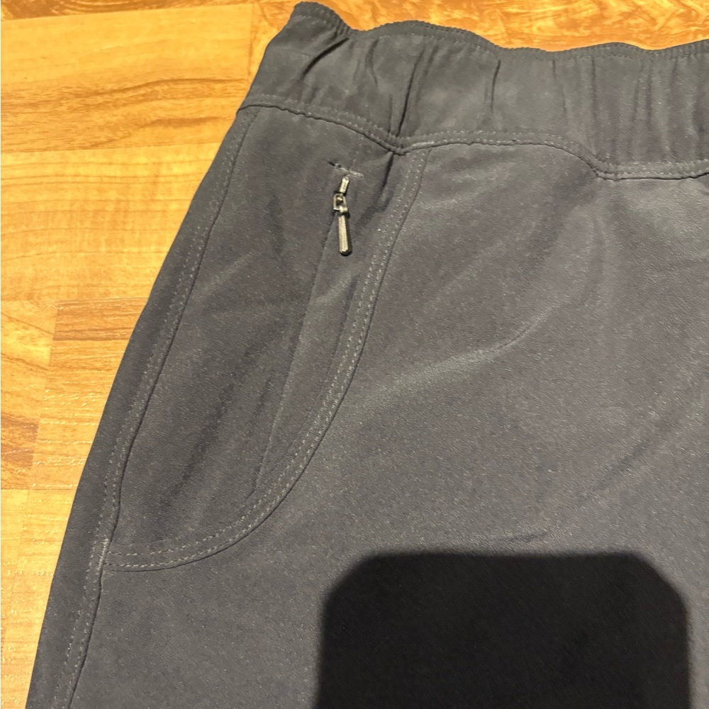 Patagonia Women's Fleetwith Skort Black Size XS Missing Drawstring - Picture 4 of 10